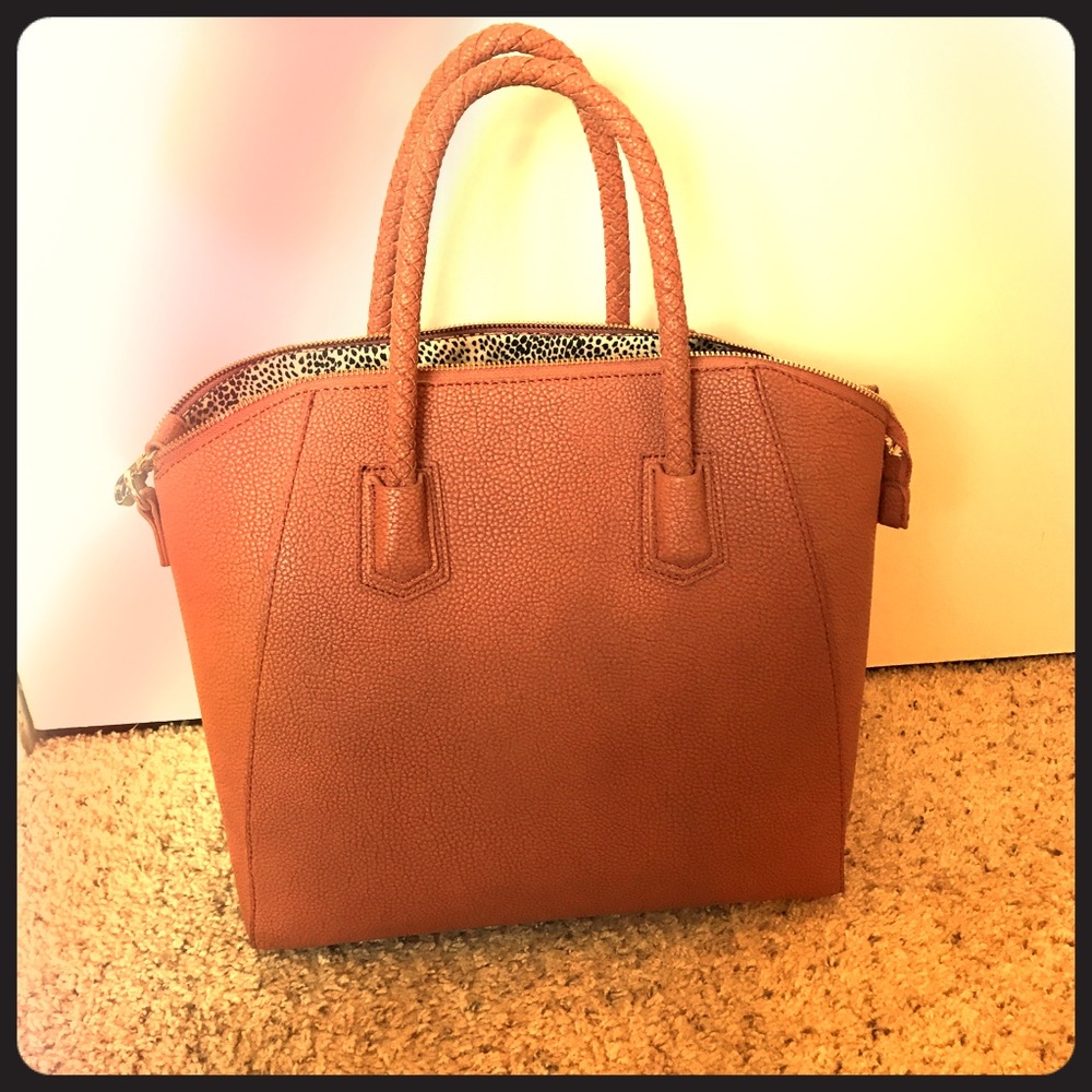 Large stiff bag nude vegan